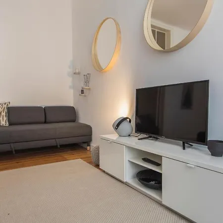 Apartment Lovelystay - Spacious 2br Downtown - 5 Min To River *