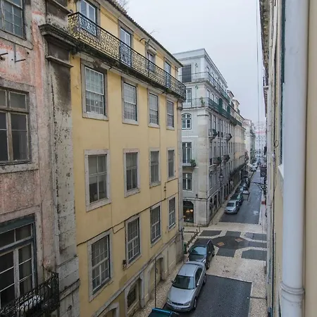 Lovelystay - Spacious 2br Downtown - 5 Min To River