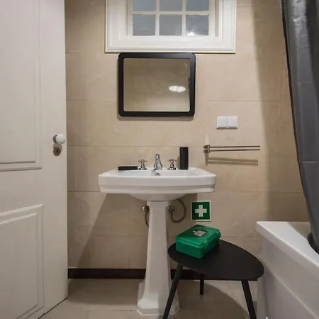 Lovelystay - Spacious 2br Downtown - 5 Min To River * Lisbon