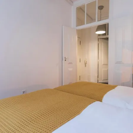 Lovelystay - Spacious 2br Downtown - 5 Min To River Apartment Lisbon