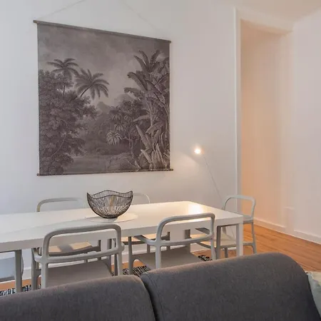 Lovelystay - Spacious 2br Downtown - 5 Min To River Lisbon