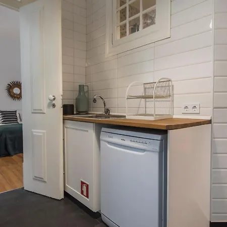Lovelystay - Spacious 2br Downtown - 5 Min To River Apartment Lisbon