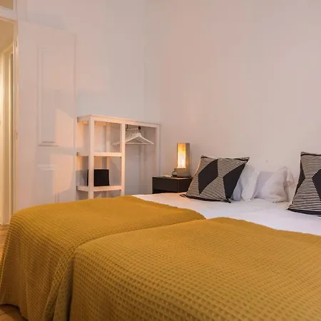 Lovelystay - Spacious 2br Downtown - 5 Min To River