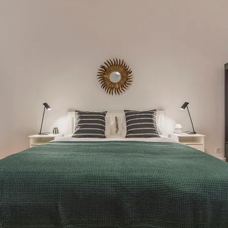 Apartment Lovelystay - Spacious 2br Downtown - 5 Min To River Lisbon
